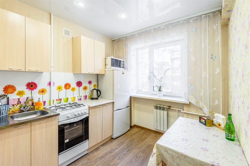 2-комн., Байкальская, д. - 192, 3/5, Панель, 50, Почасовая