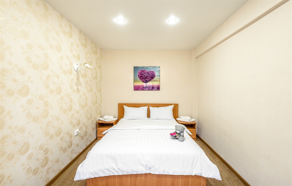 2-комн., Байкальская, д. - 192, 3/5, Панель, 50, Почасовая