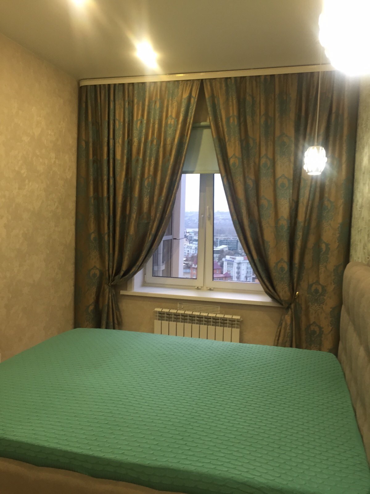 2-комн., октябрьский, байкалькая, д.232а, 6/10 эт., монолит-кирпич, 75/50/15 м2, посуточно